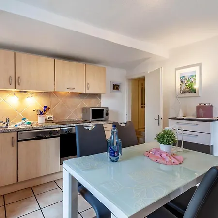 Haus Ute Apartment